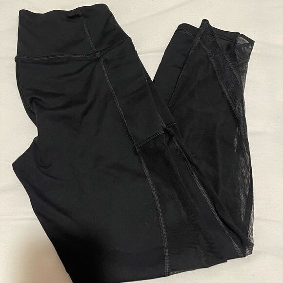 Victoria secret black mesh workout leggings - Picture 4 of 4